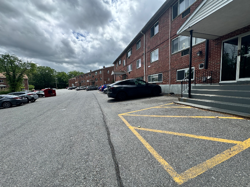 137 Winthrop St #14A - Photo 2 of 11