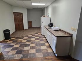 615 S Chestnut St - Photo 1 of 1