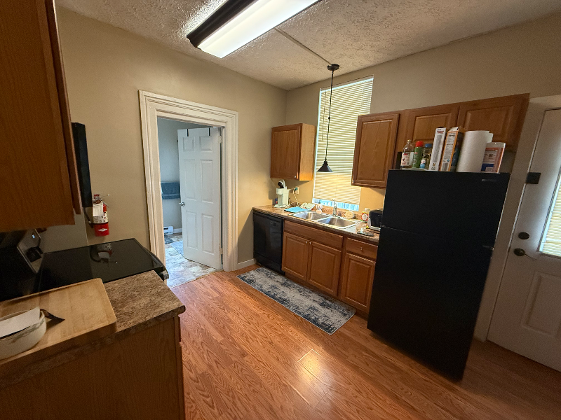 1140 Buffalo St #6 - Photo 3 of 16