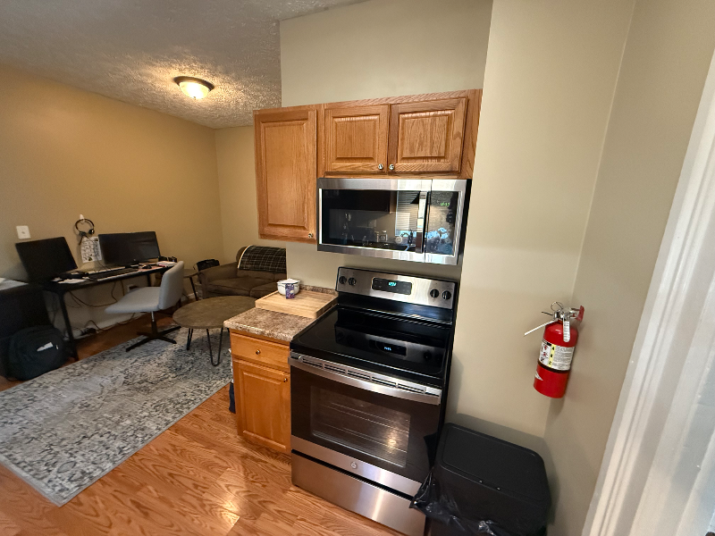 1140 Buffalo St #6 - Photo 4 of 16