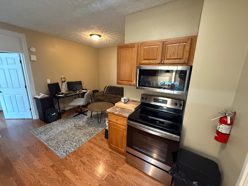 1140 Buffalo St #6 - Photo 5 of 16