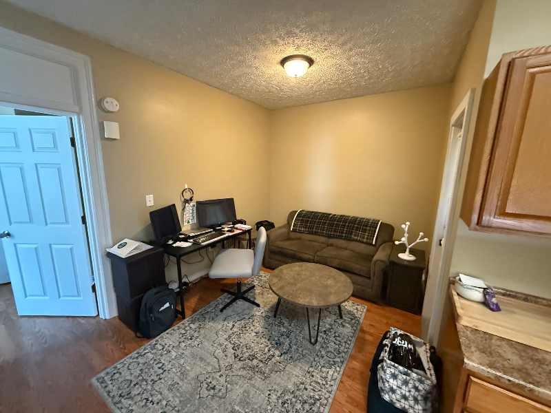 1140 Buffalo St #6 - Photo 6 of 16