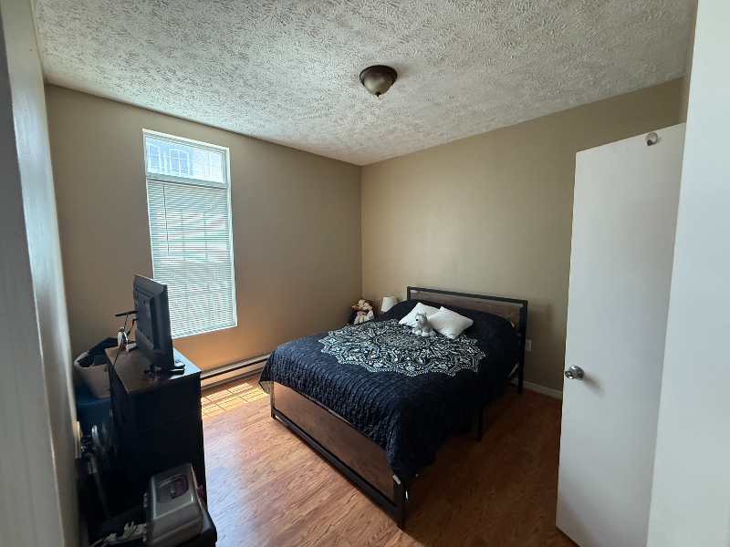 1140 Buffalo St #6 - Photo 7 of 16