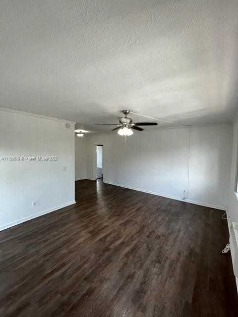 305 69th St - Photo 2 of 6