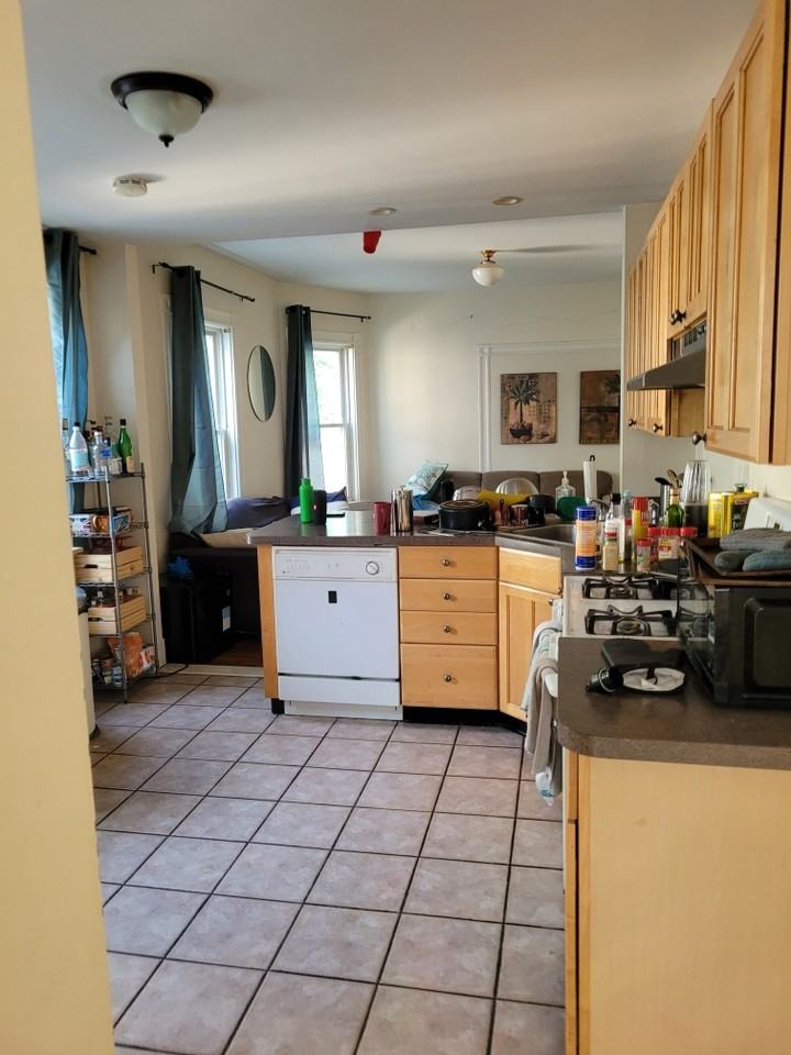 12 Cutter Ave #1 - Photo 4 of 11