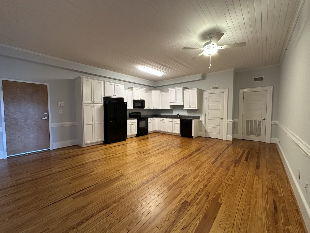 201 E Broad St #201 - Photo 5 of 5