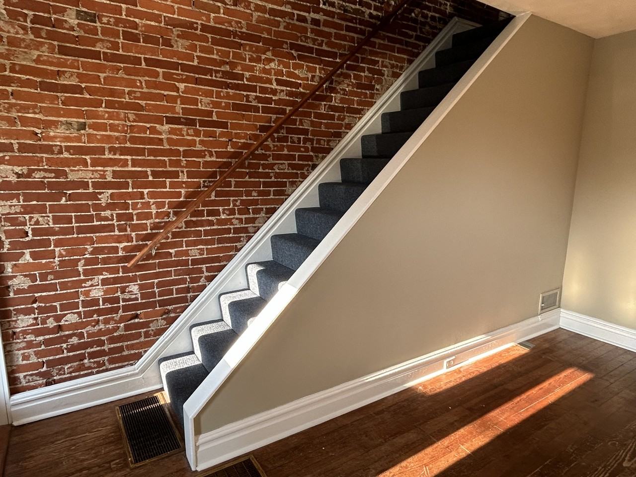 1112 Tamm Ave #1112 - Photo 2 of 15