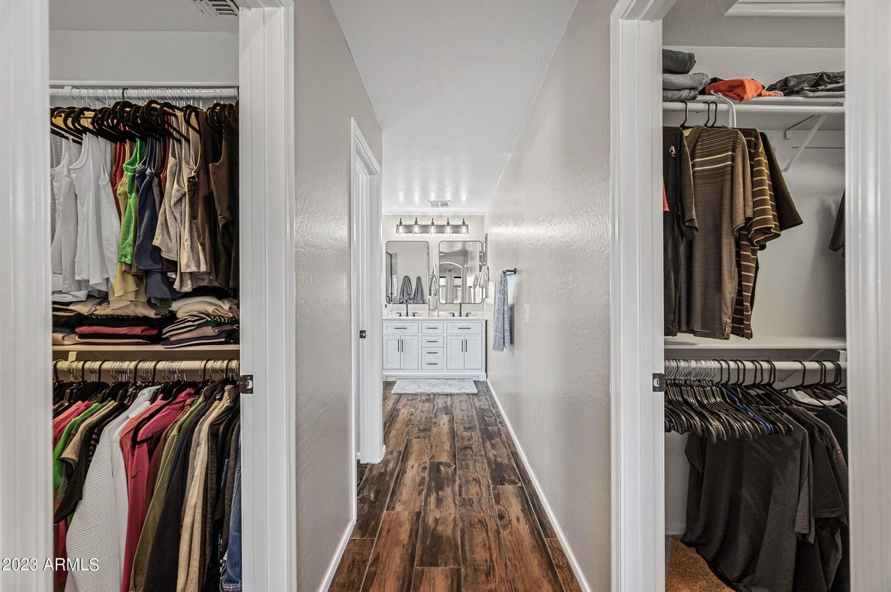 15046 W Sells Dr - Photo 2 of 19