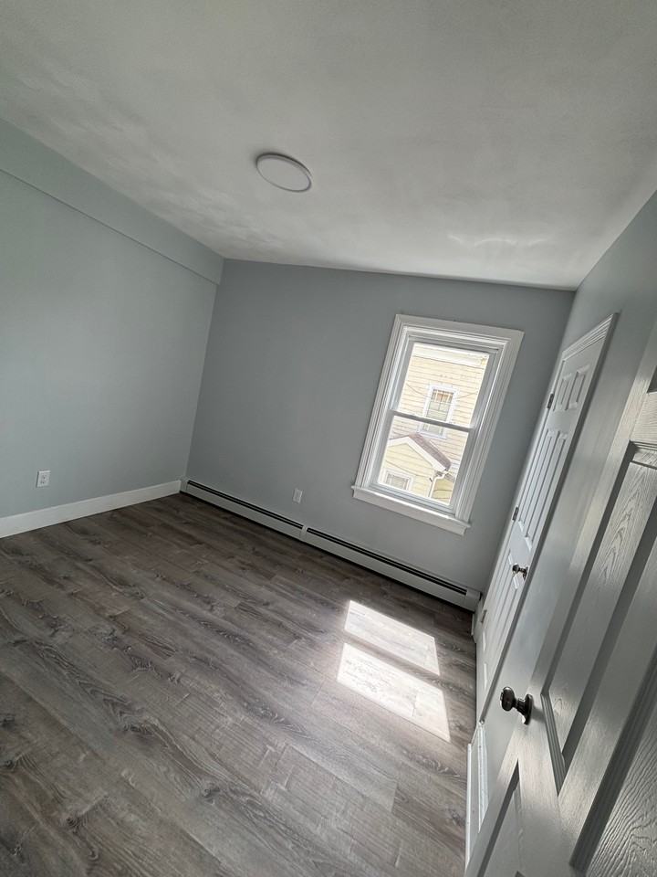 10 Oneil St #2 - Photo 4 of 6