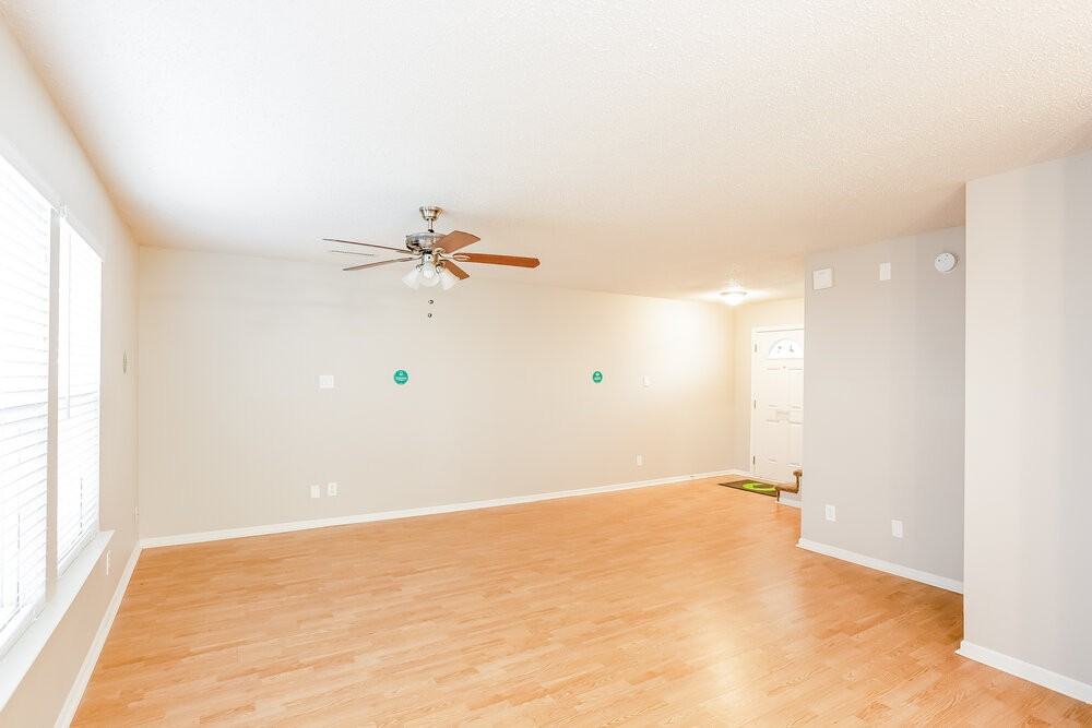 9117 Cherry Grove Court - Photo 4 of 17