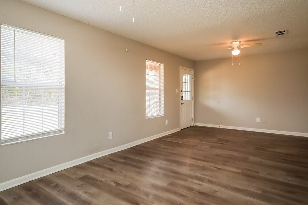 6619 Wayne Johnson Ave - Photo 5 of 19