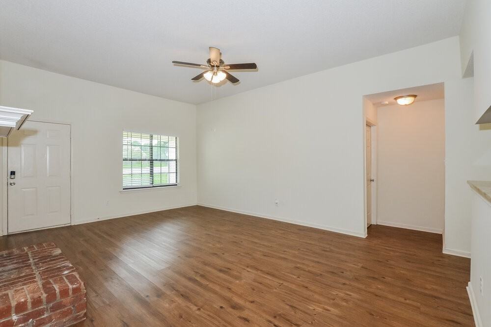 6801 College Park Cv - Photo 3 of 15