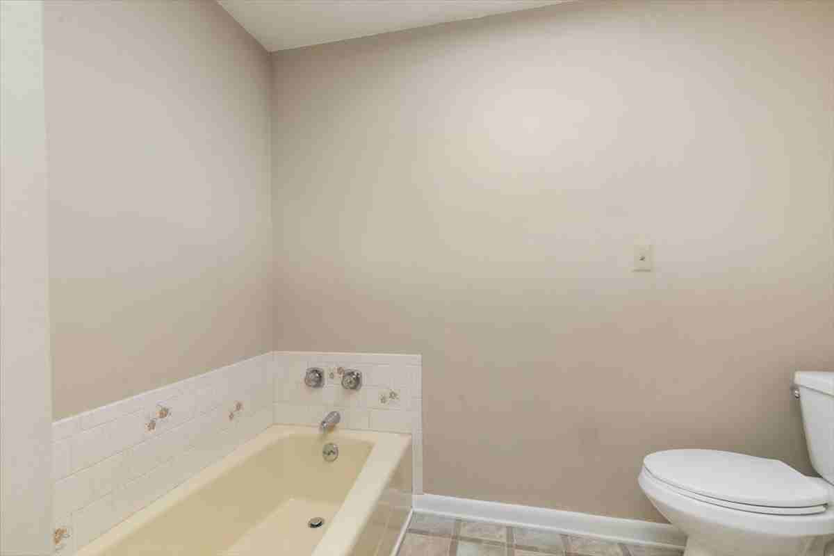 387 Main Street ##3 - Photo 6 of 16