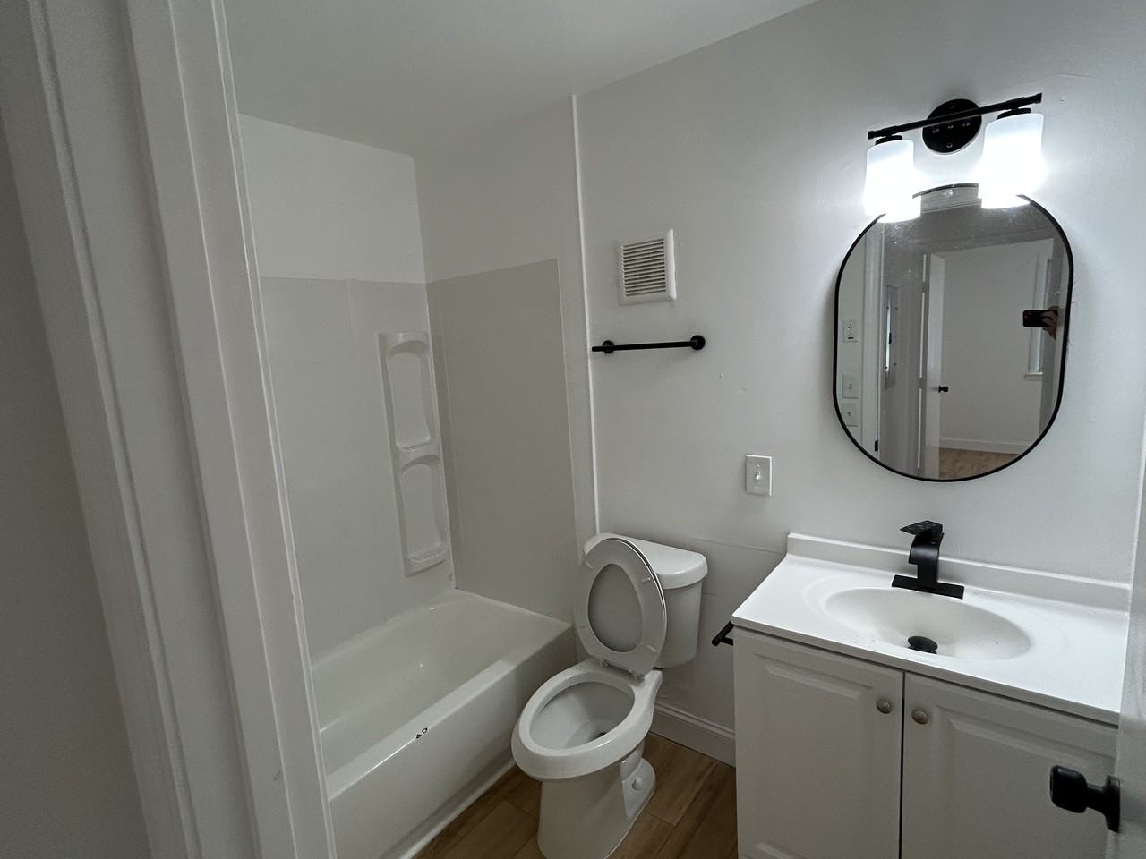 405 Oak Street #C17 - Photo 3 of 9