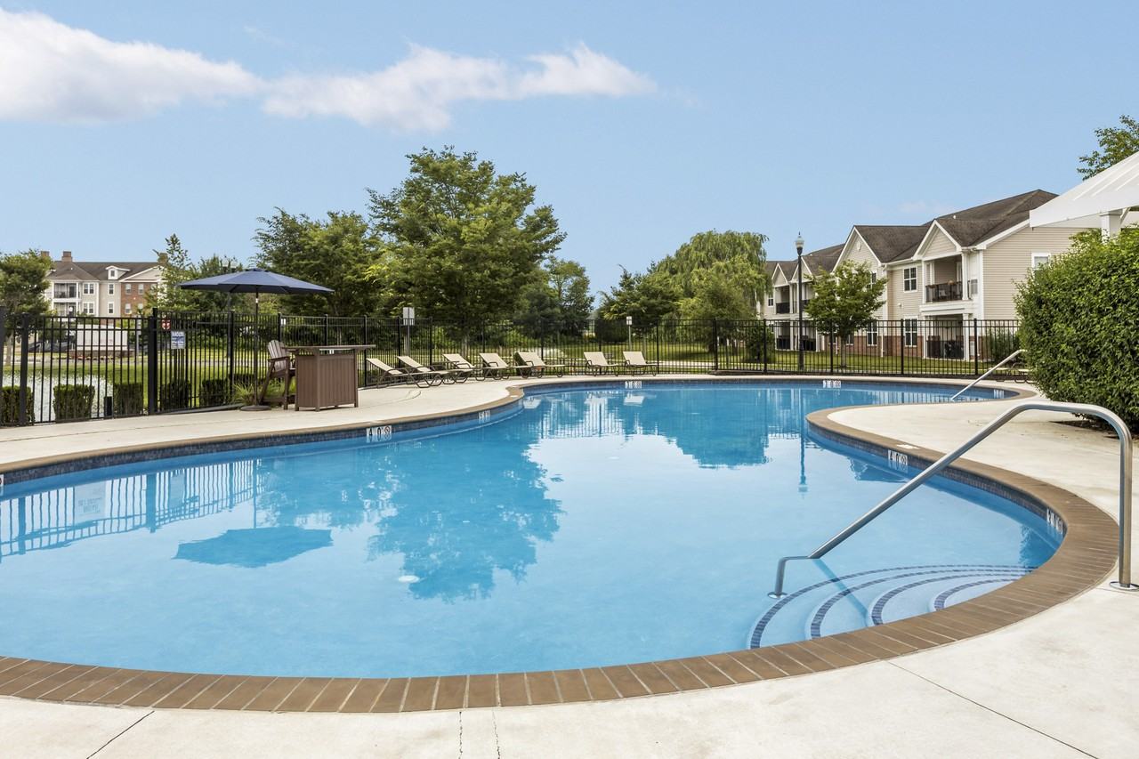 Barclay Glen Apartments - Photo 2 of 18