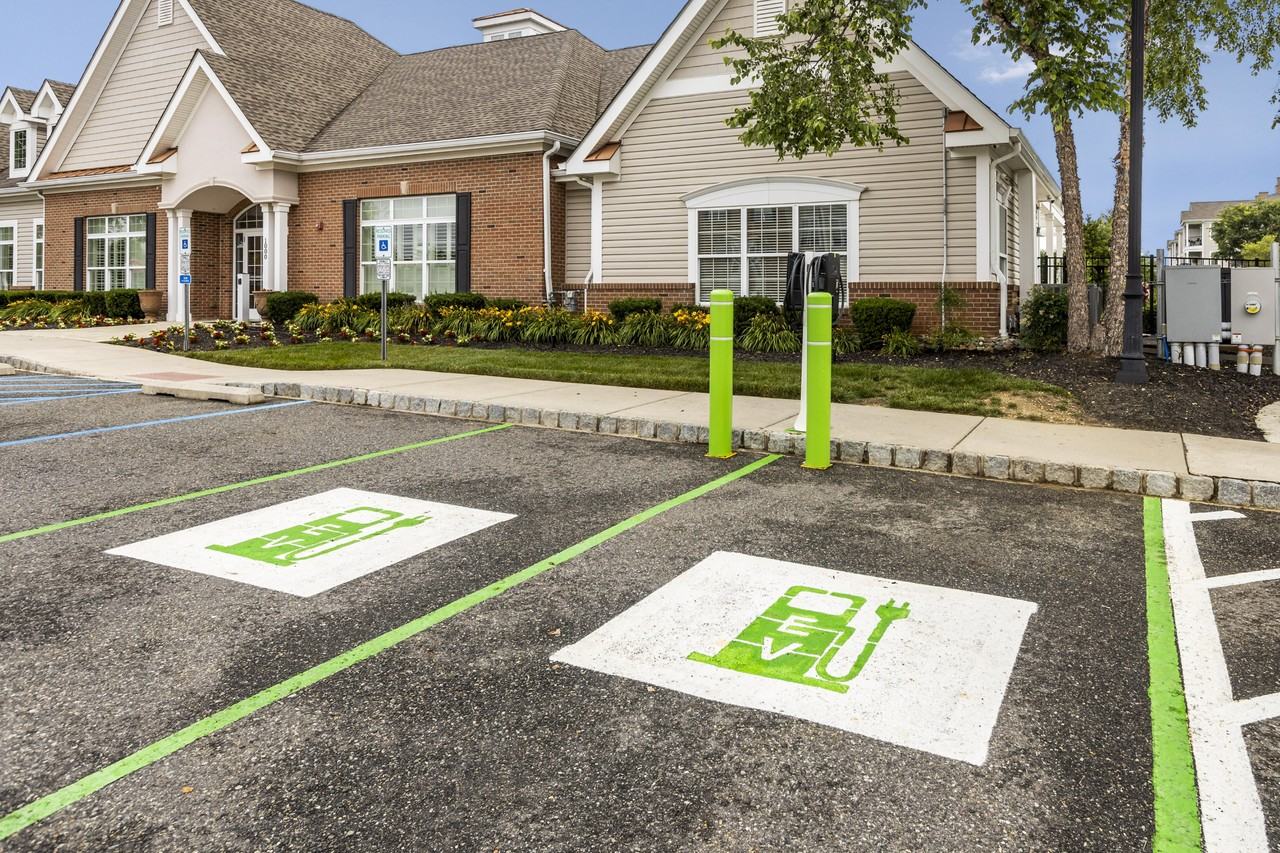 Barclay Glen Apartments - Photo 4 of 18