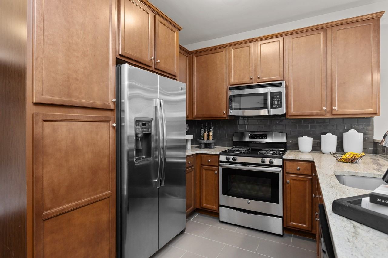 Barclay Glen Apartments - Photo 6 of 18