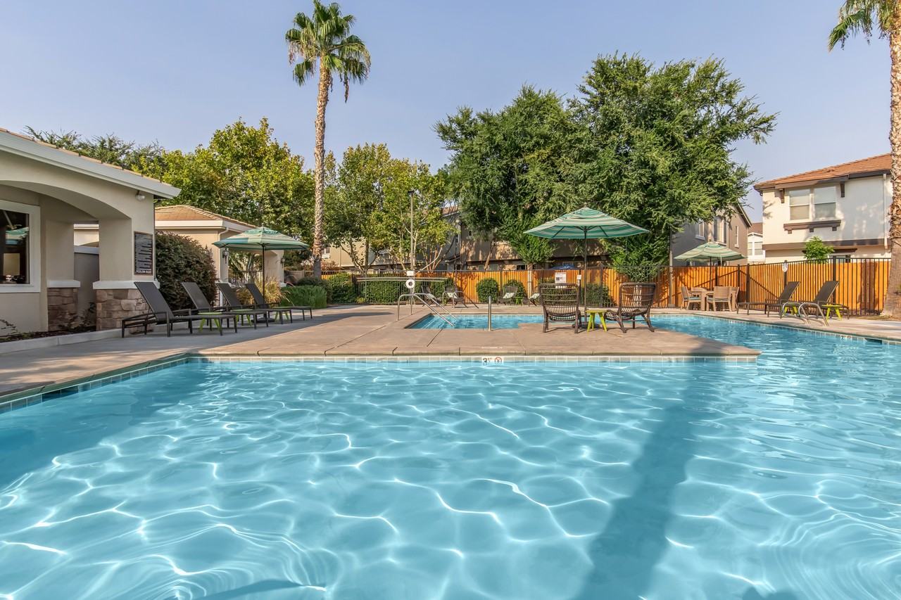 Parador Town Homes - Photo 2 of 25