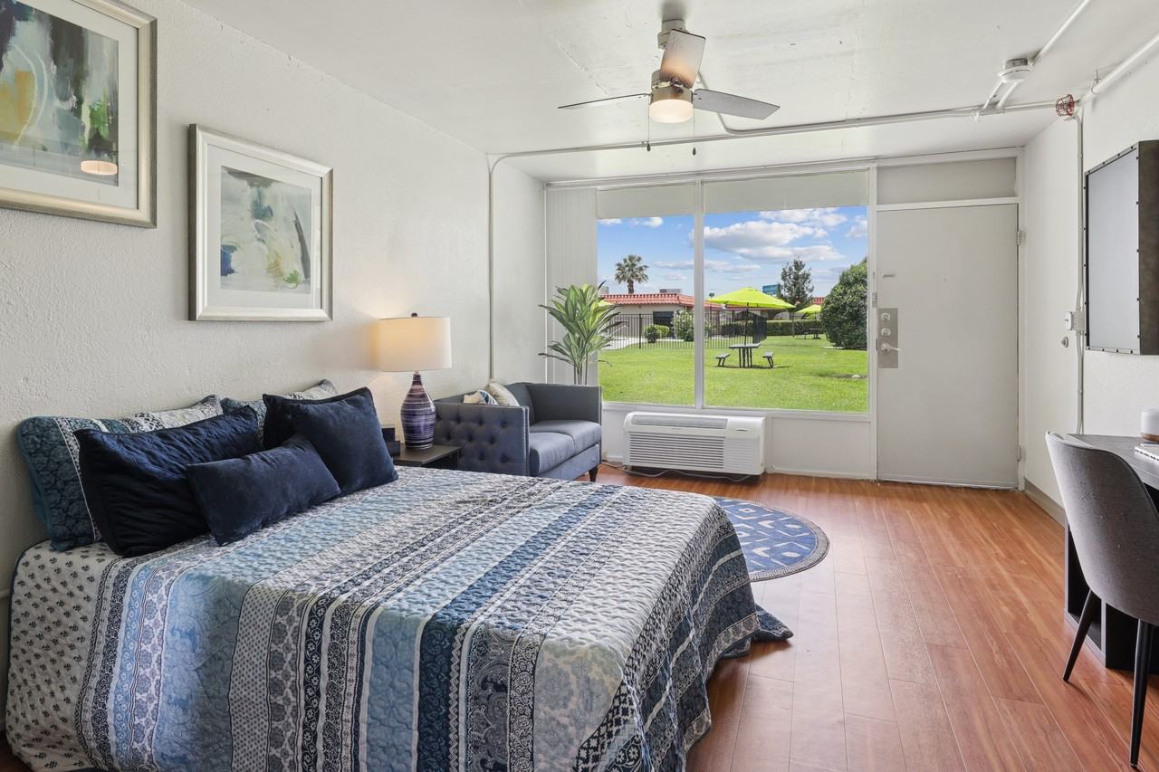 Oaks35 - Photo 3 of 25