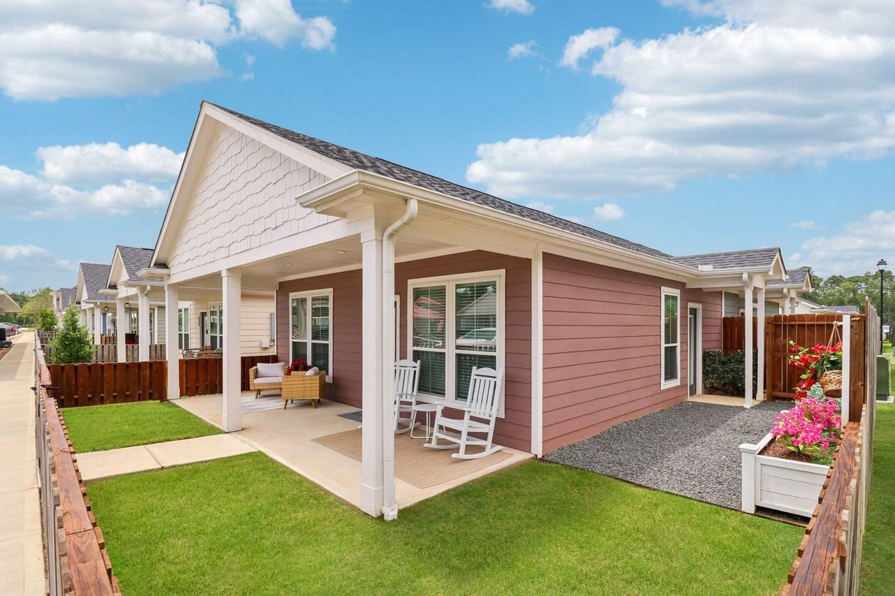 Cottage Living - Photo 2 of 44