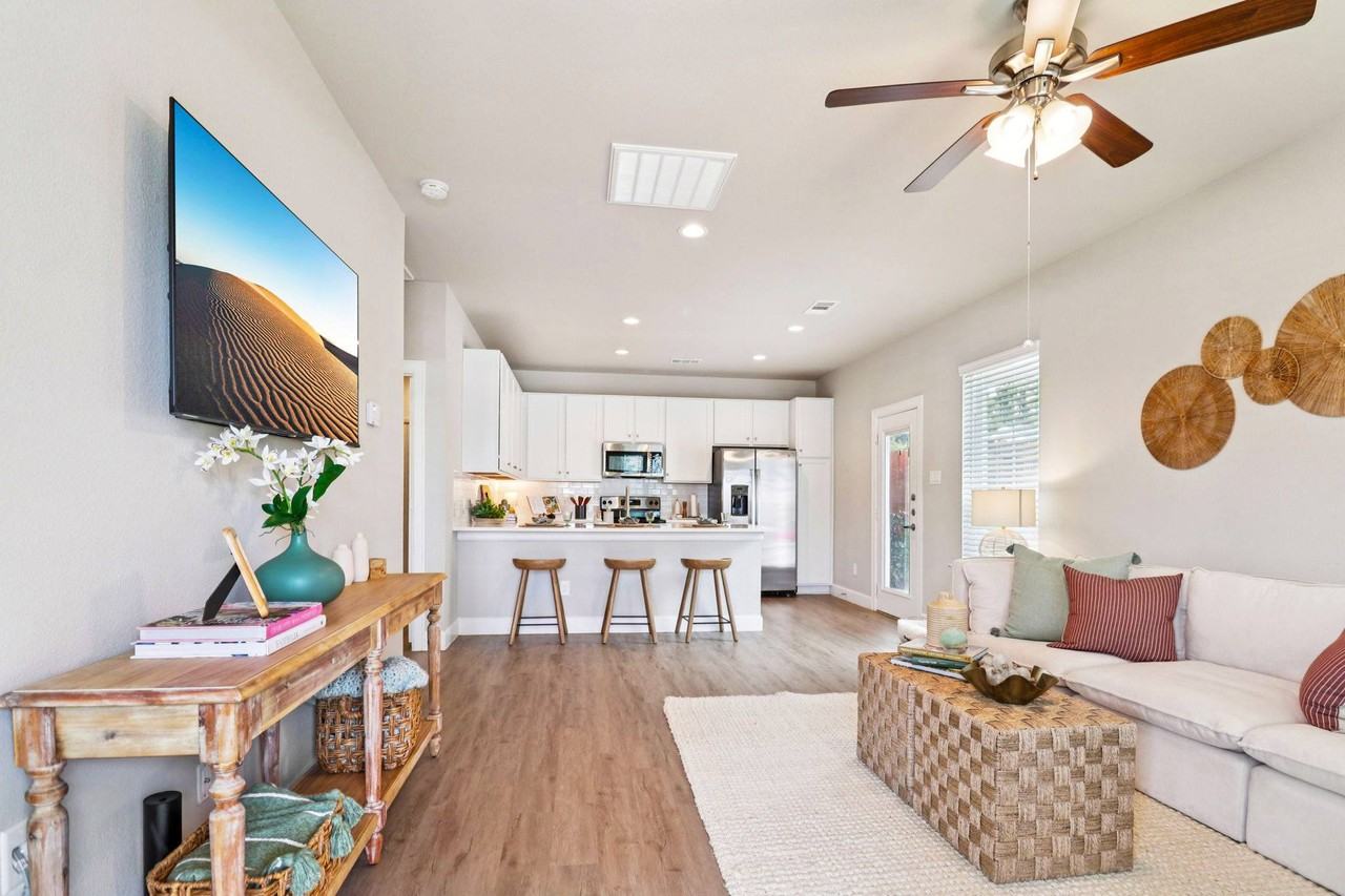 Cottage Living - Photo 3 of 44