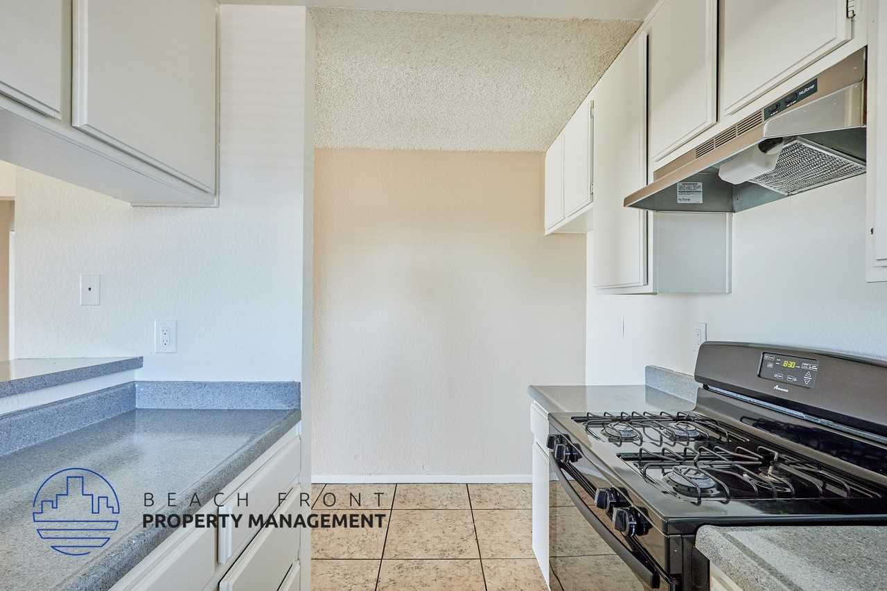 1636 East 6th St. - Photo 2 of 19