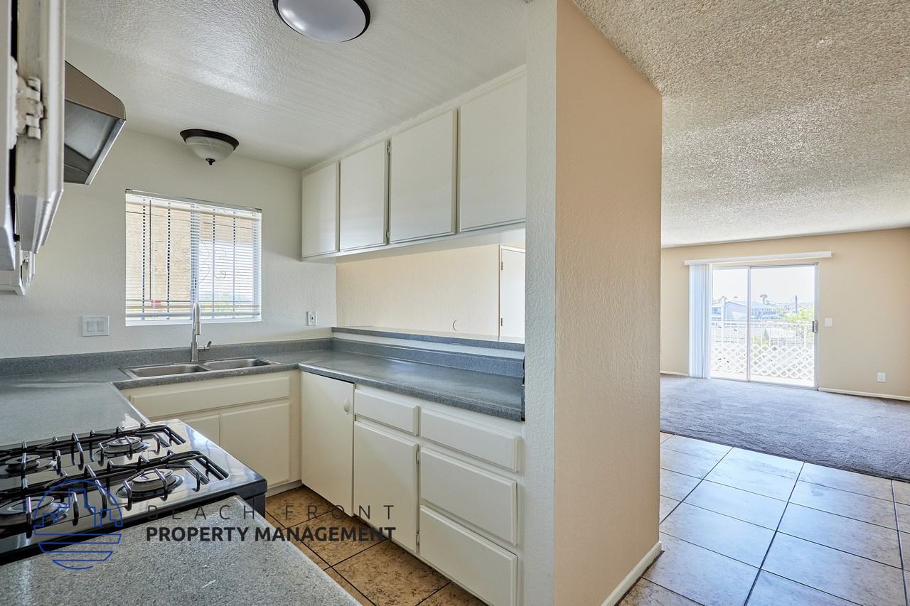 1636 East 6th St. - Photo 4 of 19