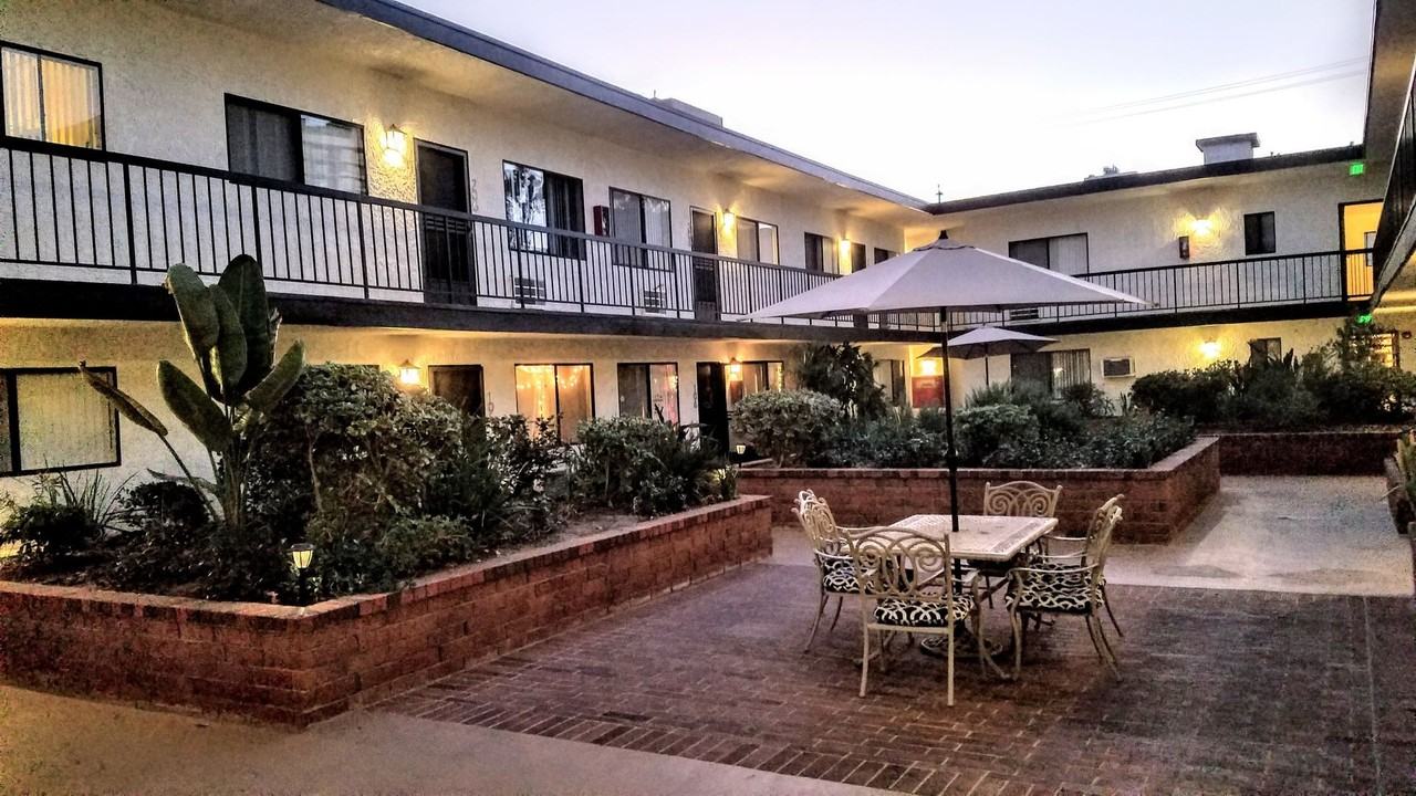 Villa D' Roga LLC - Photo 4 of 8