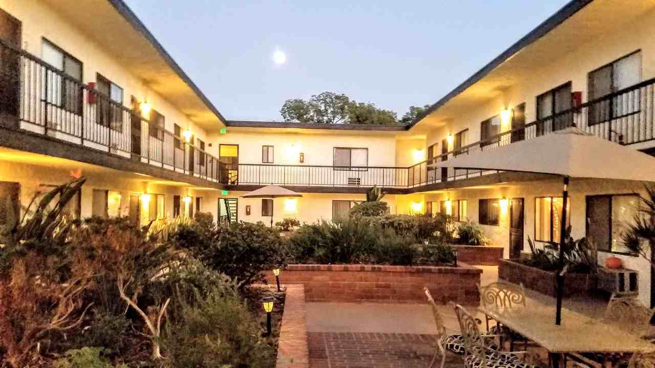 Villa D' Roga LLC - Photo 5 of 8