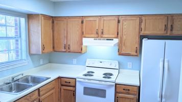 featured image of 1820 Mercer St #4