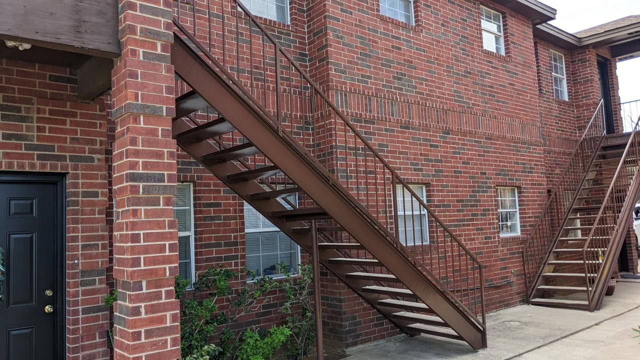 1820 Mercer St #4 - Photo 2 of 18