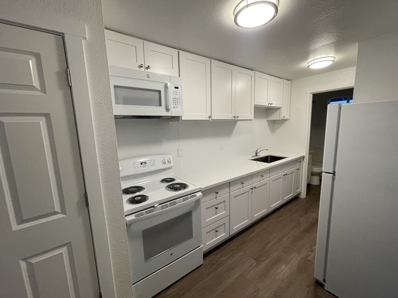 114 N Mill St #4 - Photo 5 of 11