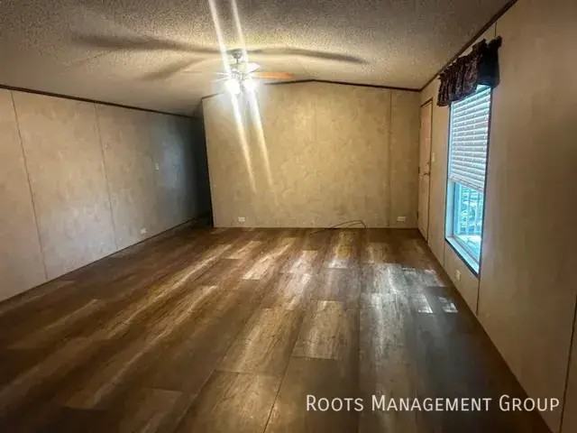 1921 Nw Wilcox Ct #1921 - Photo 3 of 14