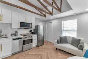 featured image of 601 Lyndhurst St