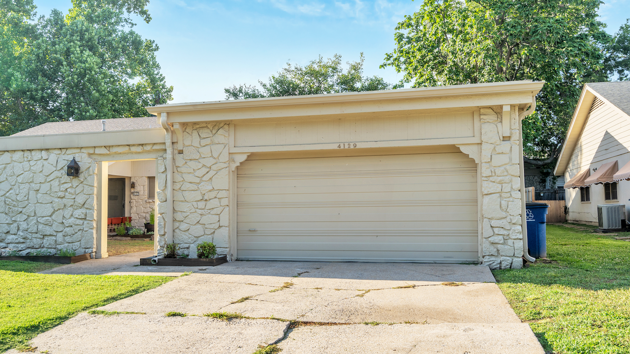 4129 E 51st Pl - Photo 2 of 16