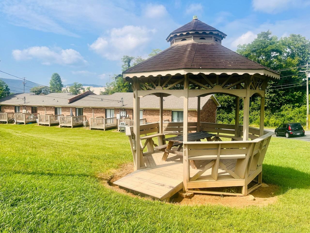 Stonybrook Apartments - Photo 6 of 14