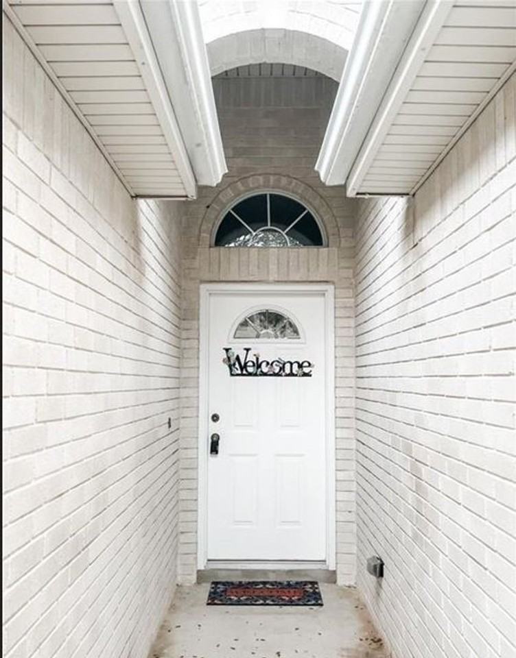 208 Bonner Blvd - Photo 3 of 32