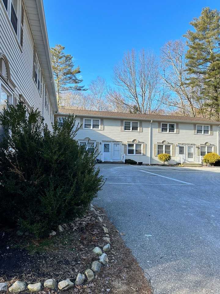 Hanover - Photo 3 of 6