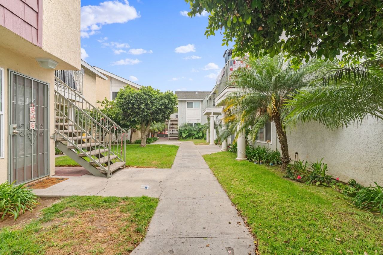 8101 Larson Avenue - Photo 5 of 5