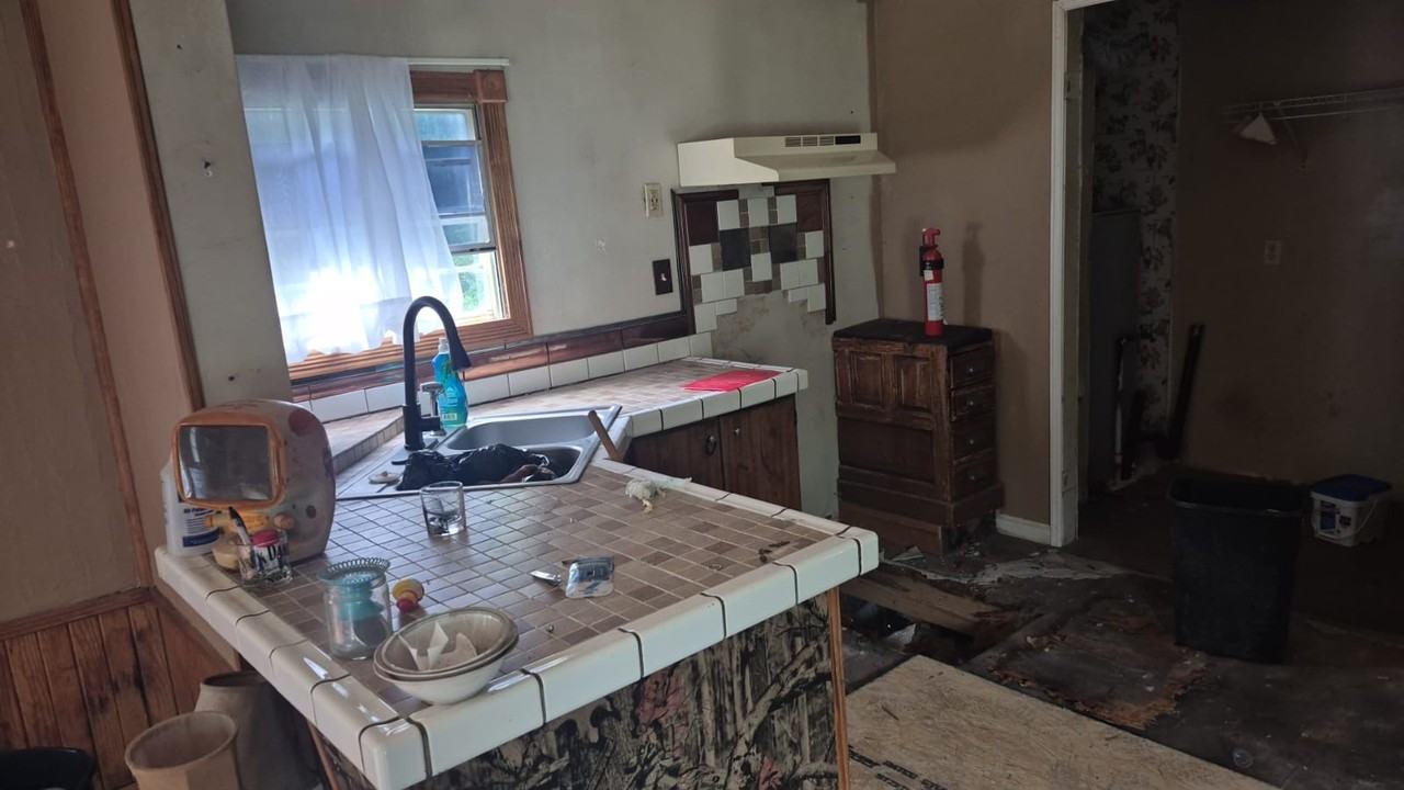 2138 Brown Creek Dr - Photo 2 of 4