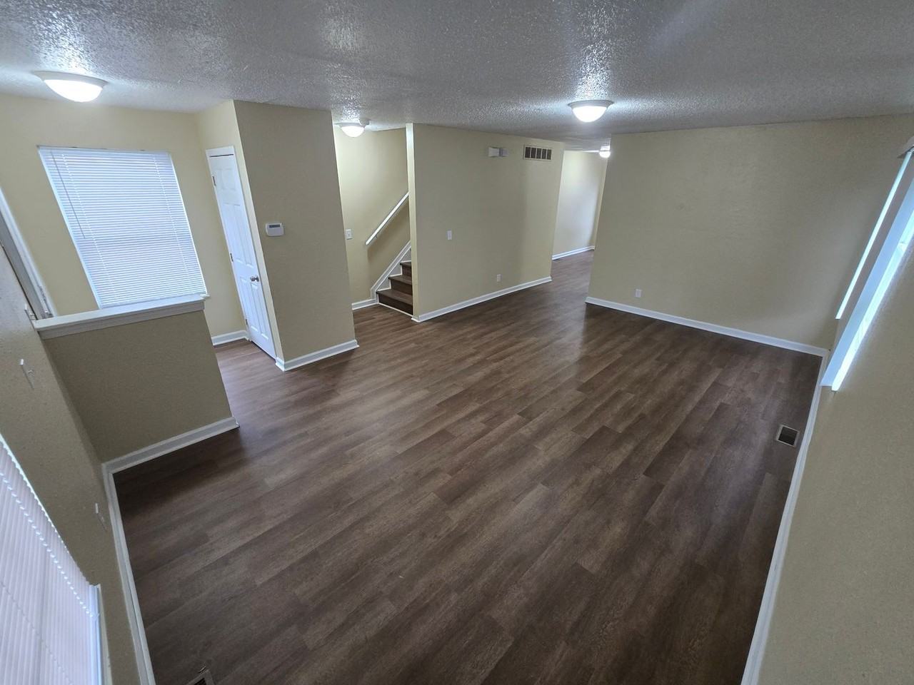 401 Sherman St - Photo 2 of 11