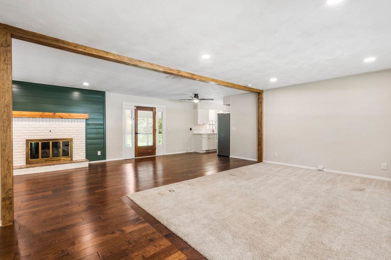 4267 S Ridgecrest Dr - Photo 4 of 21
