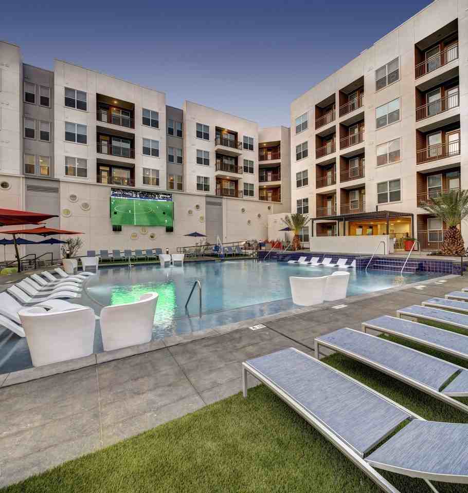 The Lyndon - Photo 4 of 21