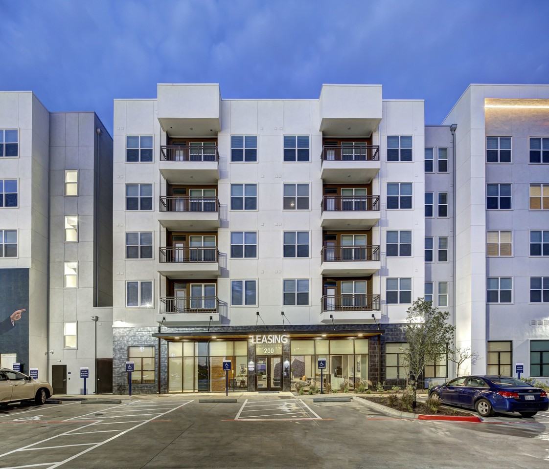 The Lyndon - Photo 6 of 21