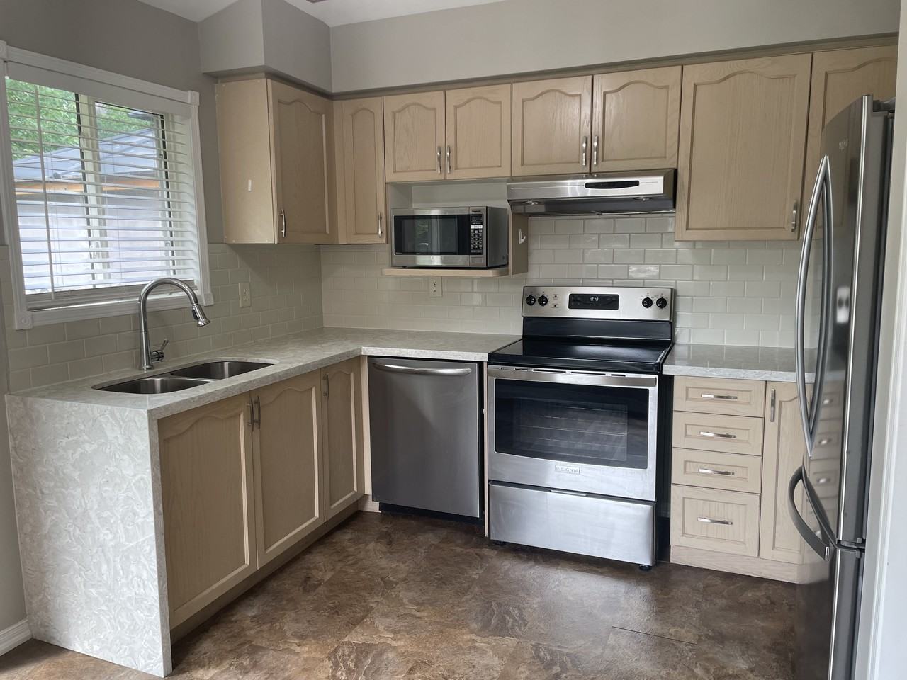 116 Woodroof Crescent - Photo 3 of 15