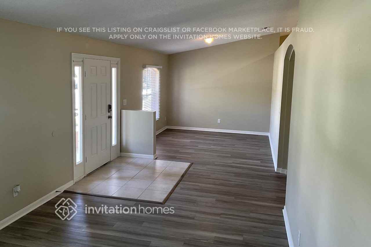 612 Alhambra Rd Se - Photo 2 of 16