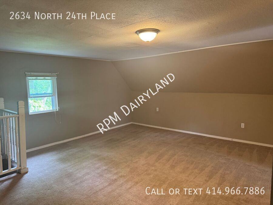 2634 N 24th Pl - Photo 3 of 7