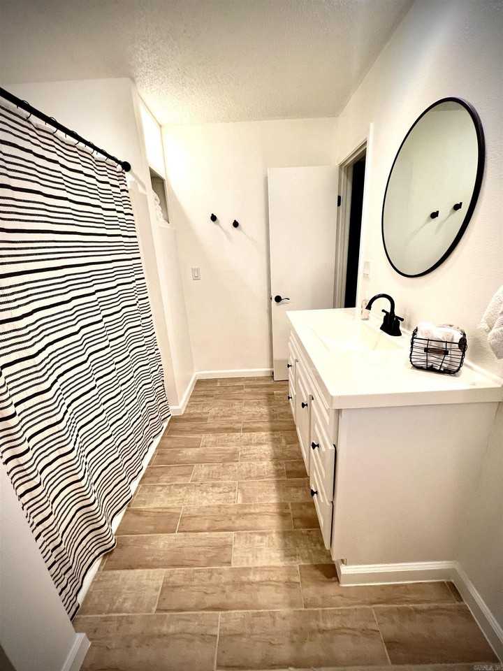 3003 Summerhill Pl - Photo 2 of 12