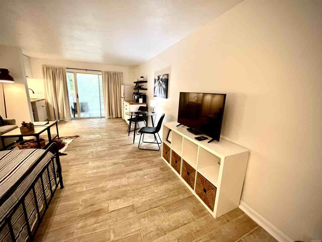 3003 Summerhill Pl - Photo 3 of 12