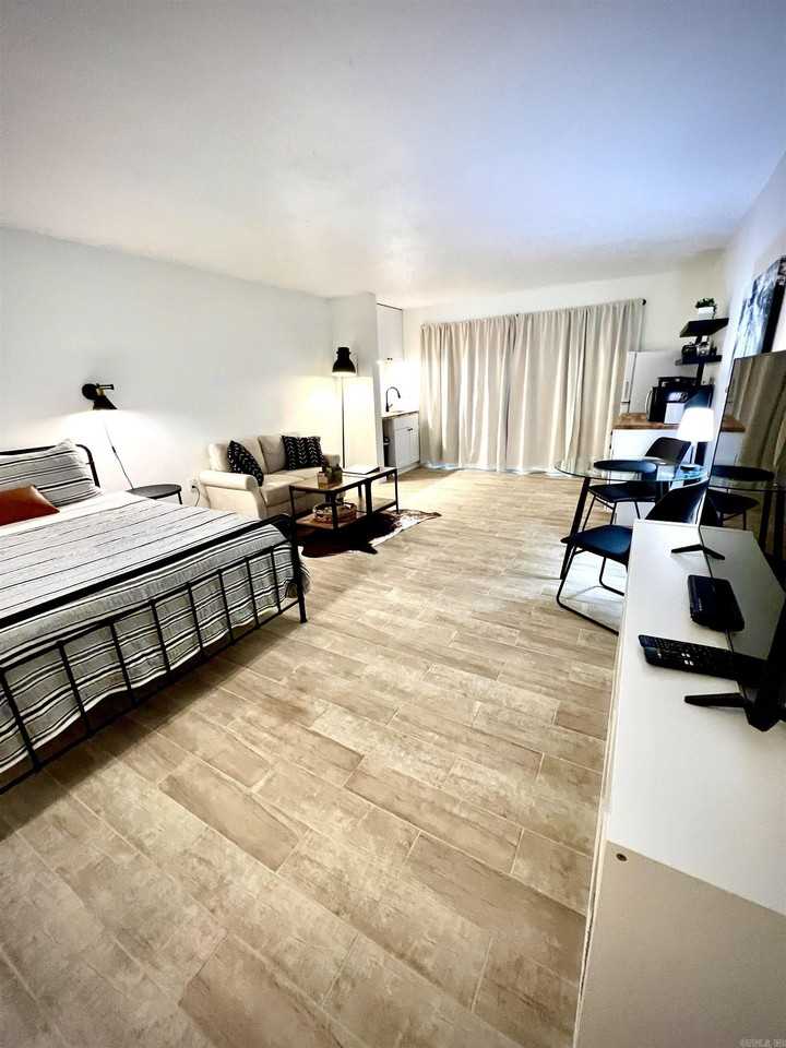 3003 Summerhill Pl - Photo 4 of 12